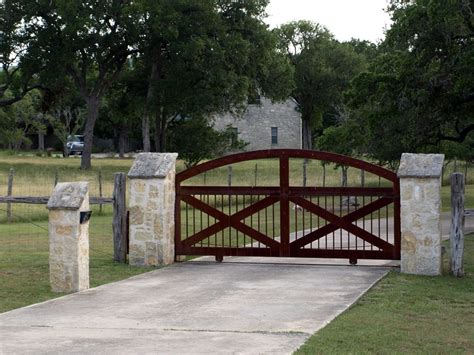 Texas Ranch Entrance Gates | Images and Photos finder