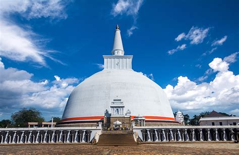 Ruwanweliseya | Places to Visit in Anuradhapura