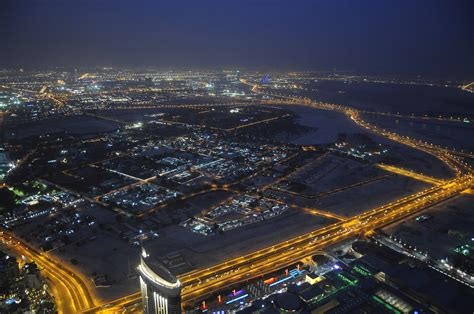 Sheikh Zayed Road at Night (1) | Downtown Dubai | Pictures | United ...