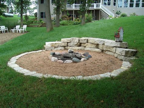 This is exactly what I had in mind for our fire pit. | Fire pit designs, Fire pit seating, Diy ...