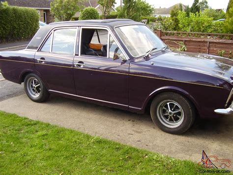 1970 FORD CORTINA MK2 1600E MAROON