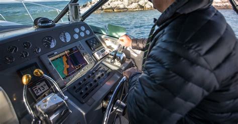 Boat Radar Basics: How Does Marine Radar Work? | Discover Boating