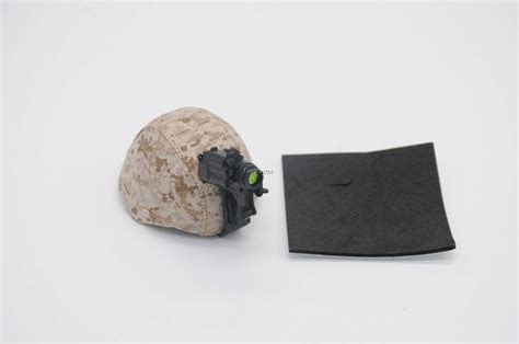 EASY & SIMPLE 06032 1/6 USMC M16A4 Assault Rifle Set 2 In 1 - Combat Helmet with Desert MARPAT ...