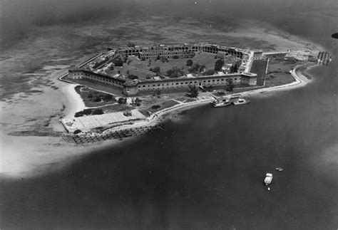 Fort Jefferson, Florida - the biggest brick structure in America ...