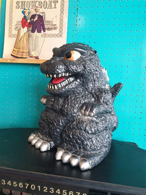 VINTAGE FIGURE GODZILLA, Hobbies & Toys, Collectibles & Memorabilia ...