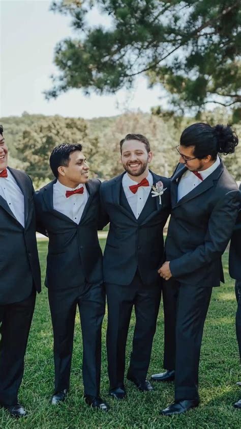 Groomsmen poses | Groomsmen poses, Couple photos, Poses