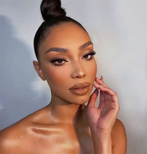 | 𝐩𝐢𝐧: @𝐝𝐨𝐛𝐫𝐢𝐢𝐧 | | Flawless face makeup, Bridesmaid makeup, Pretty makeup