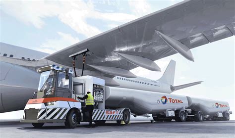 Total develops electric aircraft refuelling truck – pv magazine ...