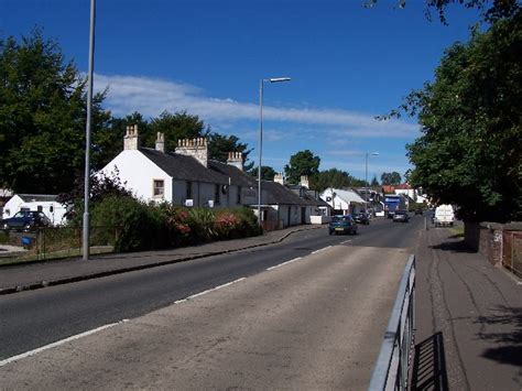 Bishopton © william craig cc-by-sa/2.0 :: Geograph Britain and Ireland