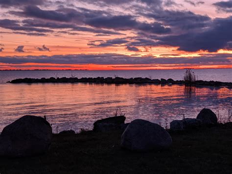 Lake St Clair Sunset : r/Michigan