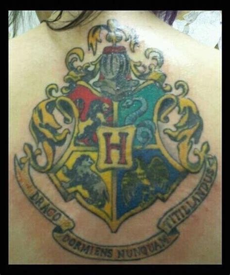 My Hogwarts crest tattoo : harrypotter