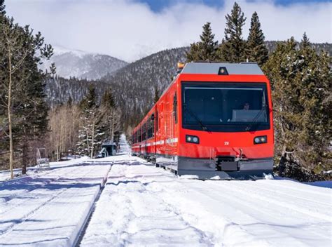 Top 15 Winter Train Rides in the U.S. for 2023 – Trips To Discover