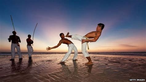 Brazil's capoeira gains UN cultural heritage status - BBC News