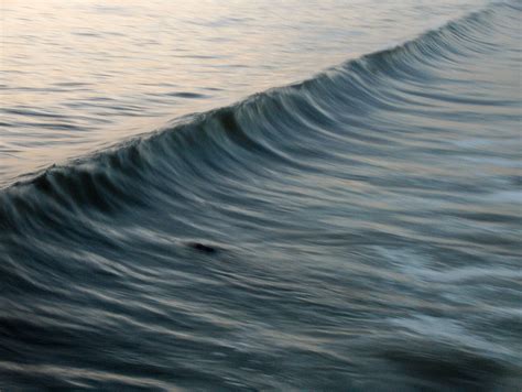 File:Manhattan beach wave.JPG - Wikipedia