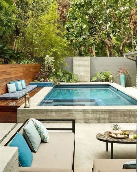 Gorgeous Cozy Pool Seating Ideas That You Must Have | Backyard pool designs, Small backyard ...