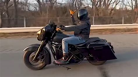 YouTuber Builds Electric Harley-Davidson That's Too Quiet for Its Own Good