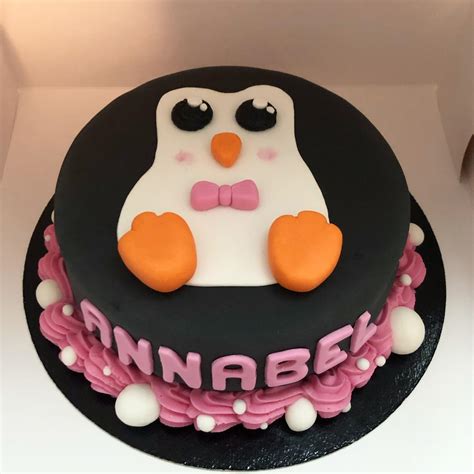 Penguin cake! : r/Cakes