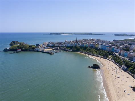 Tenby North Beach | VisitWales