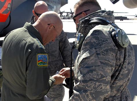 NORAD, U.S. NORTHCOM commander conducts final flight > North American ...