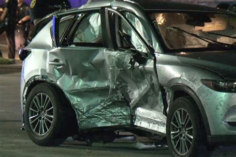 Passenger dies following three-car crash in west Houston - Houston Chronicle