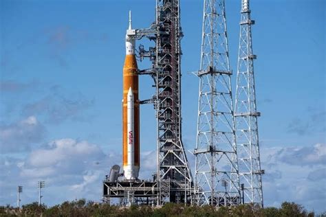 NASA Artemis Moon Rocket Launch Countdown Begins - Brand Icon Image ...