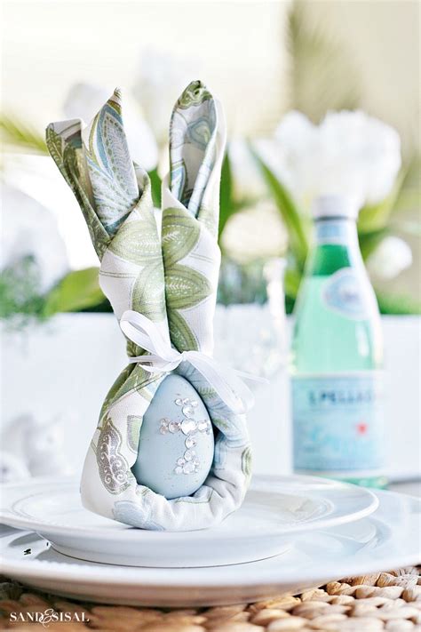 Easter Bunny Napkin Fold and Table Setting Idea - Sand and Sisal