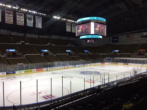 UW-Milwaukee Panther Arena - Stadium in Milwaukee, WI | The Vendry