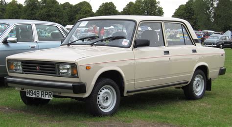 LADA 2105 1980 - 2011 Sedan :: OUTSTANDING CARS