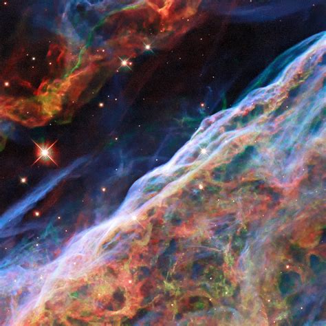 Hubble scientists revisit an incredible image of Veil Nebula, showing off new details: Digital ...