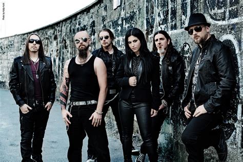 Lacuna coil live