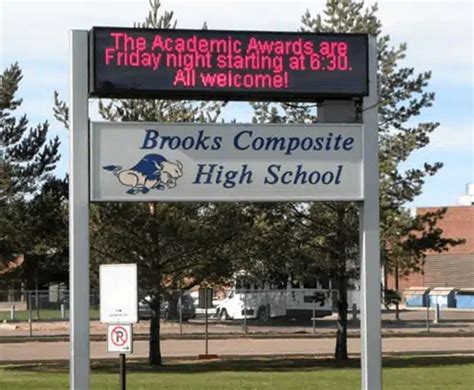 Revolutionizing School Communication with Outdoor LED Digital Signs