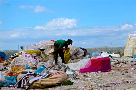 Reducing Plastic Pollution in the Philippines - The Borgen Project