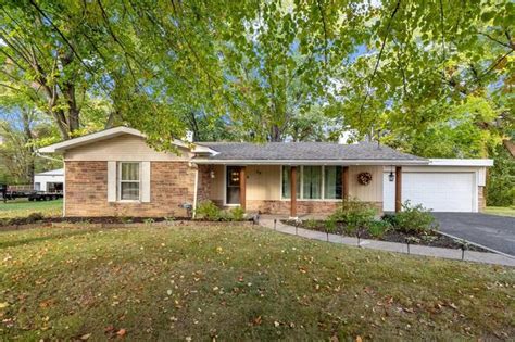 56 Wilshire Dr, Fairview Heights, IL 62208 | 36 Photos - Movoto