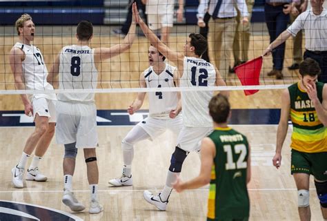 Penn State men's volleyball moves up two spots in AVCA Coaches Poll