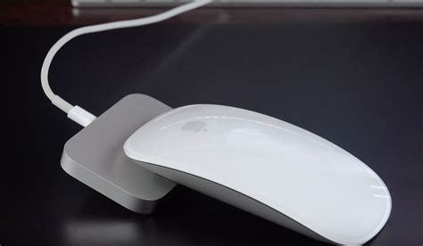 Video: Apple's Lightning-equipped Magic Mouse 2 gets unboxed and ...