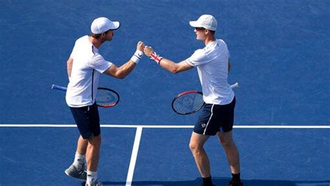 Andy Murray, brother Jamie advance in doubles at Citi Open