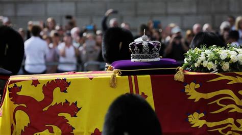 King Charles, siblings stand vigil at Queen’s coffin at Westminster Hall