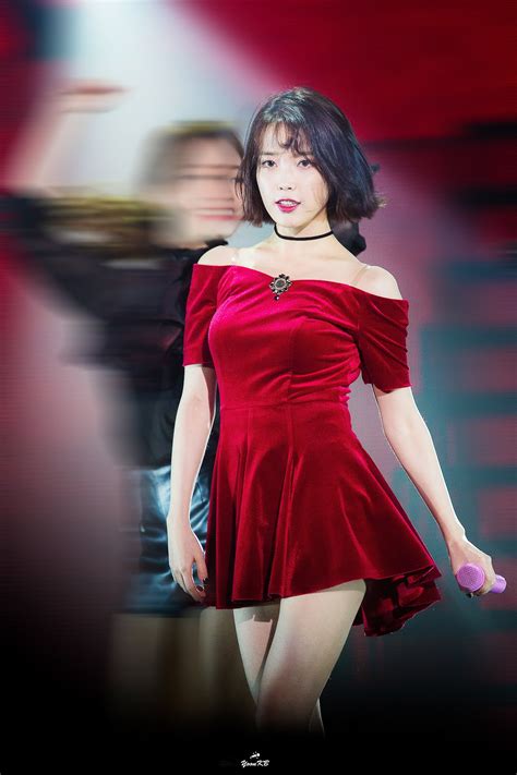 10+ Photos Of IU’s Sexy Jaw-Dropping Little Red Dress - Koreaboo