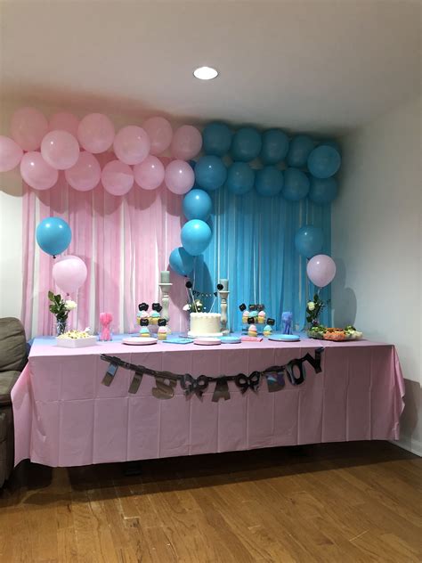 Twins baby shower Twin Baby Shower Cake, Twin Girls Baby Shower, Baby Shower Host, Baby Shower ...