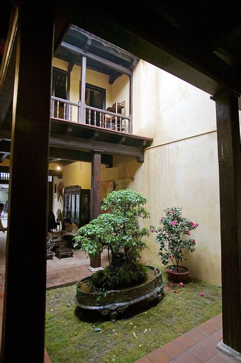 Traditional house, Hanoi, Vietnam – License image – 70122295 lookphotos