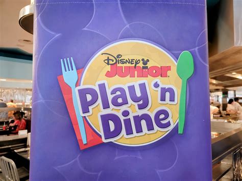 Hollywood & Vine Disney Junior Play ‘n Dine Breakfast Review - DVC Shop