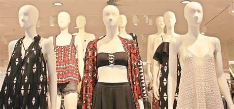 Free Images : fashion, room, lifestyle, boutique, mannequin, design, retail, convention, for ...