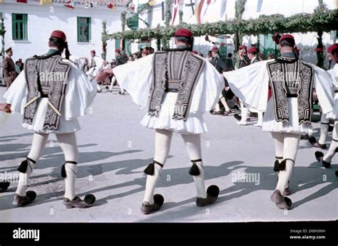 Greek dancers in traditional costumes Stock Photo - Alamy