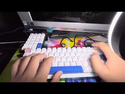 Clacky keyboard sound test - YouTube