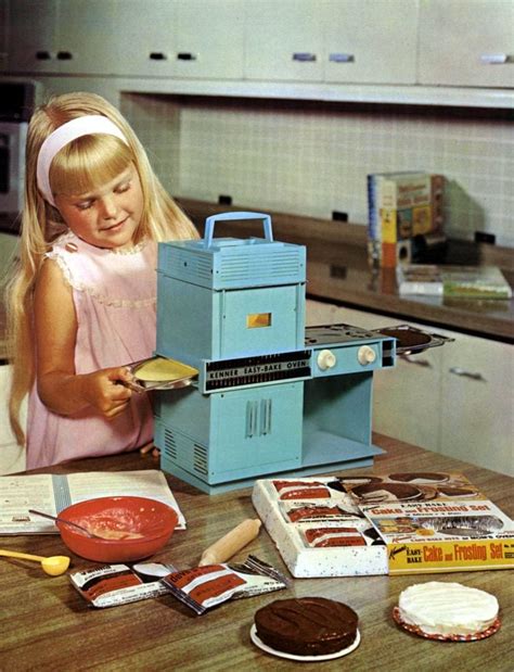 Easy-Bake Ovens: See the vintage kitchen toys that let kids bake their own mini cakes - Click ...