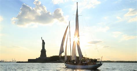 Best New York City Sightseeing Cruises - The Sightseeing Pass Blog