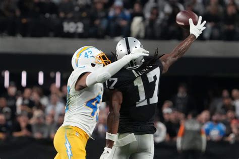 Raiders’ Davante Adams keeps showing why he’s worth every penny - The Athletic