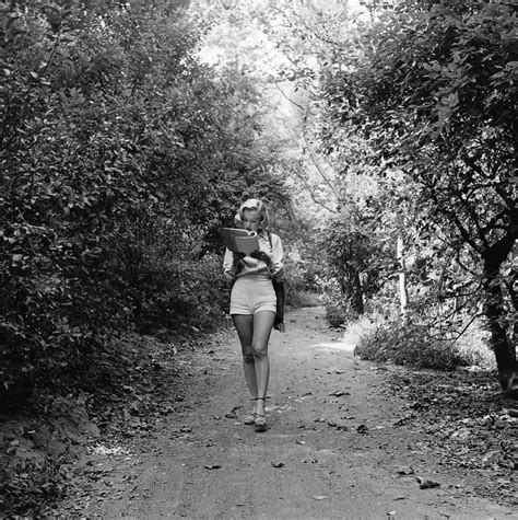 Marilyn Monroe: Rare Early Photos of the Young Actress in 1950