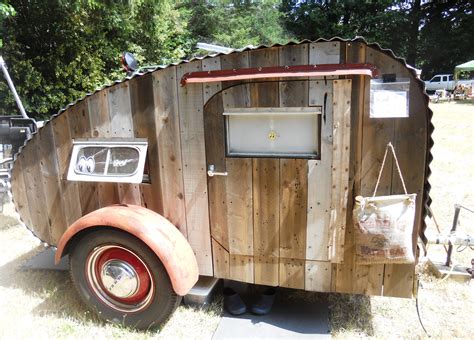 Click this image to show the full-size version. | Teardrop trailer, Vintage trailer interior ...