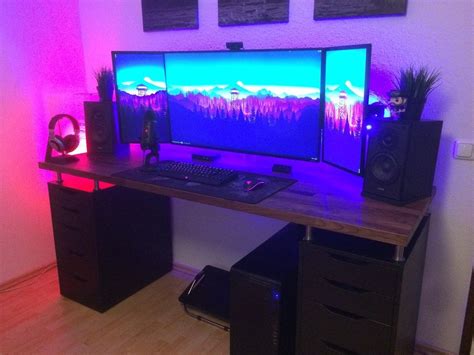 My dream gaming setup... Computer Desk Setup, Pc Gaming Setup, Pc Setup, Room Setup, Gaming Desk ...